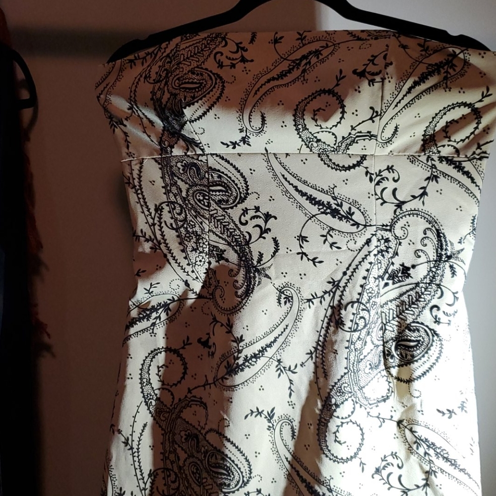 Dress - Picture 2 of 4